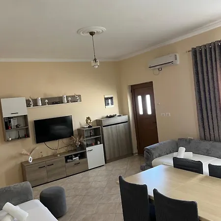 Mandi's Ksamil
