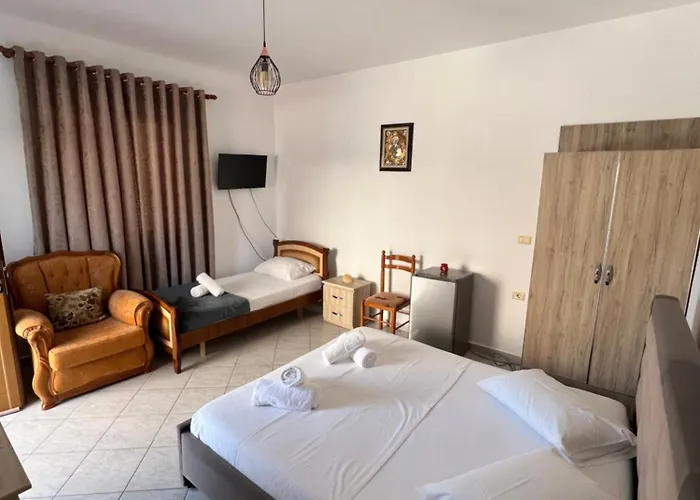 Pensión Mandi's 3*