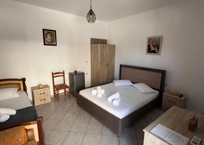 Mandi's Pensión 3*