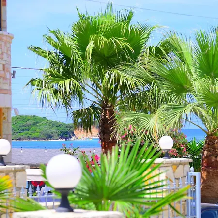 Mandi's 3* Ksamil